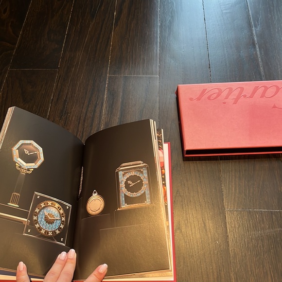 CARTIER Book - Picture 7 of 12